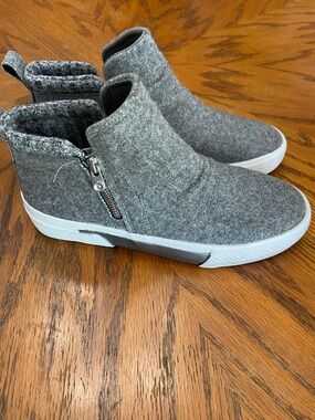 Blowfish Malibu Walkabout Women’s size 8.5